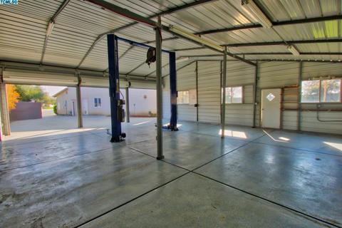 2143 E Arlen Ave, Visalia, CA 93292 photo 14