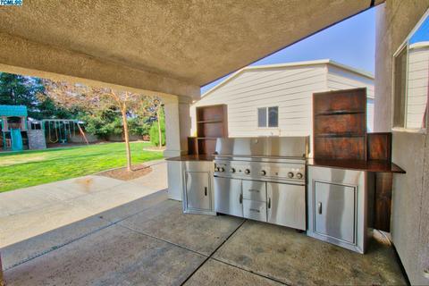 2143 E Arlen Ave, Visalia, CA 93292 photo 48