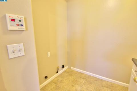 2143 E Arlen Ave, Visalia, CA 93292 photo 32