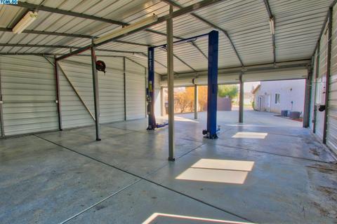 2143 E Arlen Ave, Visalia, CA 93292 photo 15