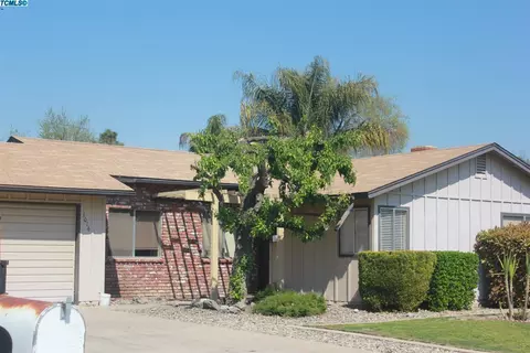 1016 E Feemster Ave, Visalia, CA 93292 photo 3