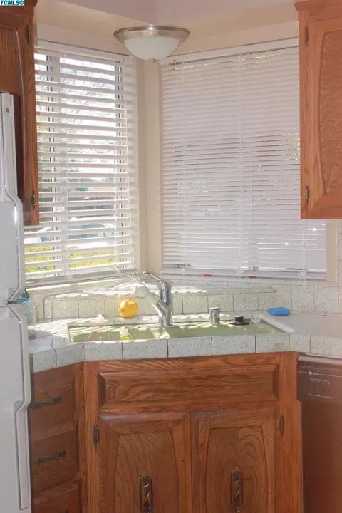1016 E Feemster Ave, Visalia, CA 93292 photo 7