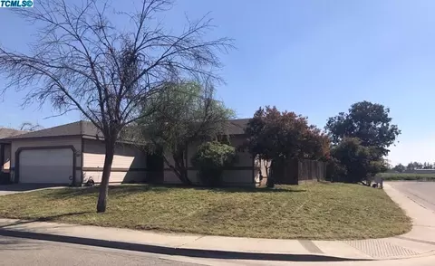 1827 E Pershing Ave, Visalia, CA 93292 photo 3