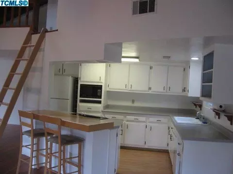 40716 Cherokee Oaks Dr, Three Rivers, CA 93271 photo 5