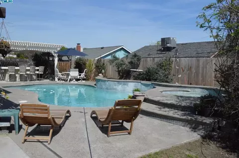 1452 Maple Ct, Lemoore, CA 93245 photo 18