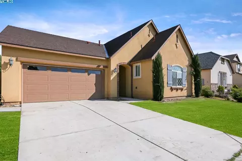 606 Siena Way, Lemoore, CA 93245 photo 1
