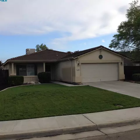 1740 E Copper Ct, Visalia, CA 93292 photo 1