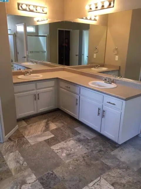 2233 E La Vida Ave, Visalia, CA 93292 photo 14
