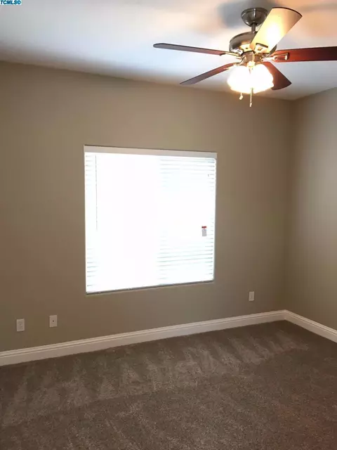 2233 E La Vida Ave, Visalia, CA 93292 photo 32