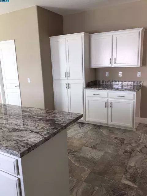 2233 E La Vida Ave, Visalia, CA 93292 photo 11