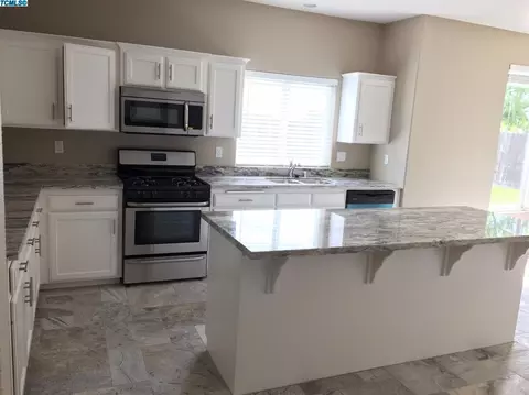 2233 E La Vida Ave, Visalia, CA 93292 photo 6