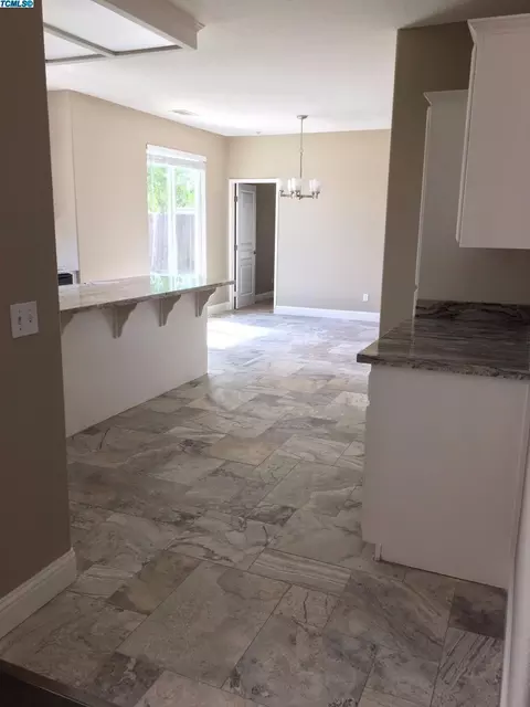 2233 E La Vida Ave, Visalia, CA 93292 photo 8