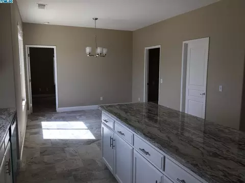 2233 E La Vida Ave, Visalia, CA 93292 photo 10
