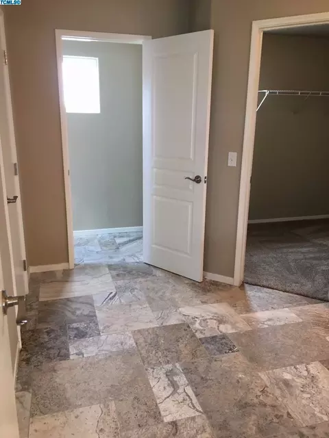 2233 E La Vida Ave, Visalia, CA 93292 photo 18
