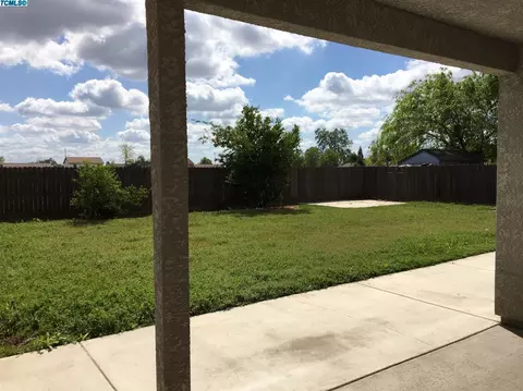 2233 E La Vida Ave, Visalia, CA 93292 photo 30