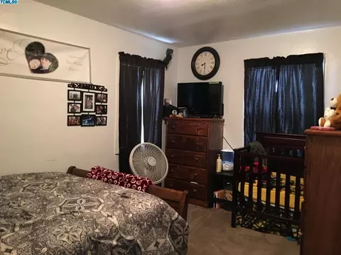 19524 Richardson Rd, Strathmore, CA 93267 photo 5