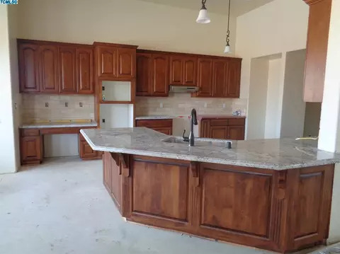 636 E Adobe Dr, Hanford, CA 93230 photo 8