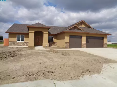 636 E Adobe Dr, Hanford, CA 93230 photo 1