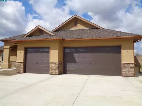 636 E Adobe Dr, Hanford, CA 93230 photo 7