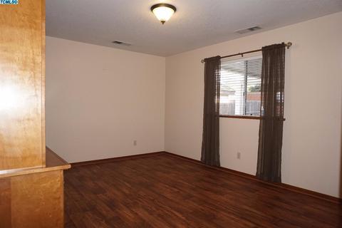 285 Jackson Ave, Tulare, CA 93274 photo 18