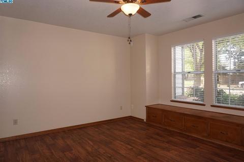 285 Jackson Ave, Tulare, CA 93274 photo 16