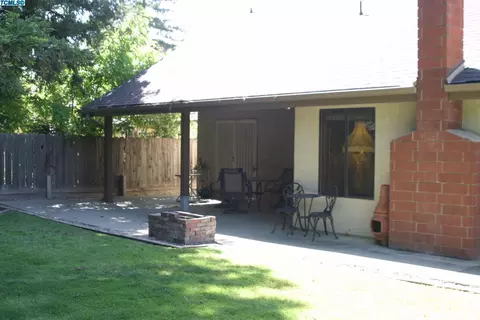 3112 E Birch Ave, Visalia, CA 93292 photo 23
