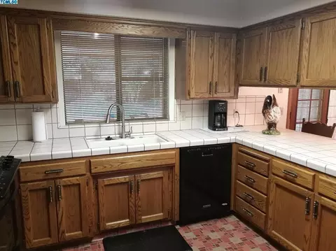 3112 E Birch Ave, Visalia, CA 93292 photo 10