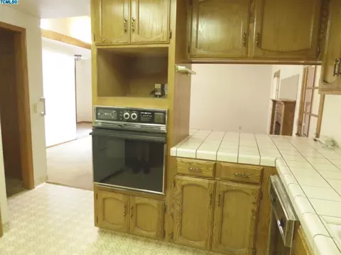 1937 E Paradise Ave, Visalia, CA 93292 photo 9