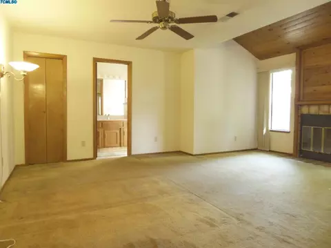 1937 E Paradise Ave, Visalia, CA 93292 photo 22