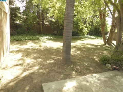 1937 E Paradise Ave, Visalia, CA 93292 photo 28