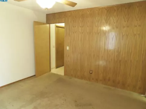 1937 E Paradise Ave, Visalia, CA 93292 photo 12