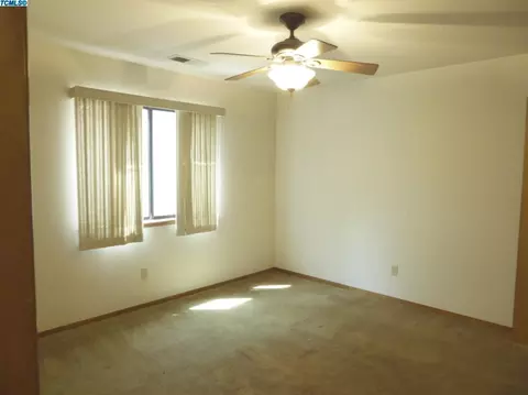 1937 E Paradise Ave, Visalia, CA 93292 photo 11