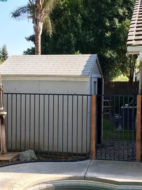 2338 E Beech Ct, Visalia, CA 93292 photo 31