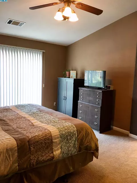 2338 E Beech Ct, Visalia, CA 93292 photo 16