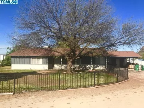 5749 Road 234, Ducor, CA 93218 photo 1