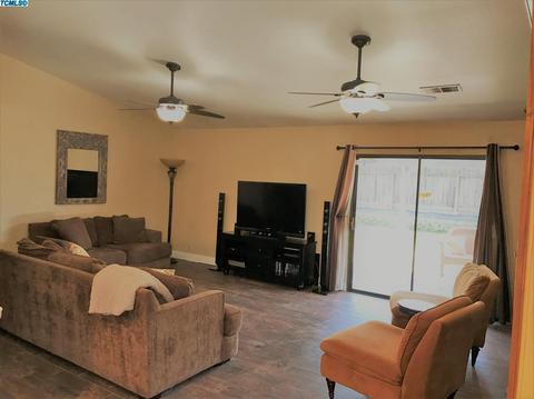 1215 E Fairview Ave, Tulare, CA 93274 photo 9