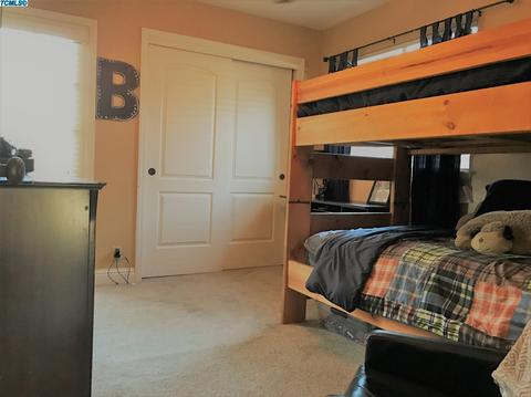 1215 E Fairview Ave, Tulare, CA 93274 photo 23