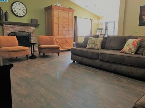 1215 E Fairview Ave, Tulare, CA 93274 photo 6