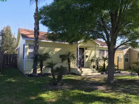 868 E Academy Ave, Tulare, CA 93274 photo 2