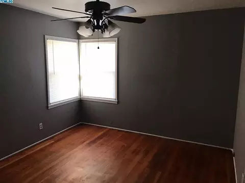 868 E Academy Ave, Tulare, CA 93274 photo 10