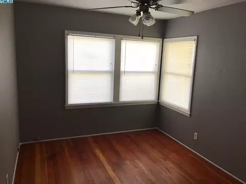 868 E Academy Ave, Tulare, CA 93274 photo 12