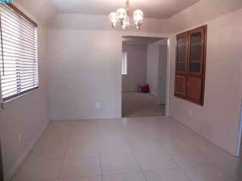 3227 Renn Ave, Clovis, CA 93611 photo 6