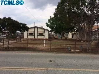 855 E Citrus St, Lindsay, CA 93247 photo 2