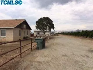 855 E Citrus St, Lindsay, CA 93247 photo 6