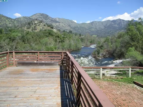 42883 Sierra Dr, Three Rivers, CA 93271 photo 5
