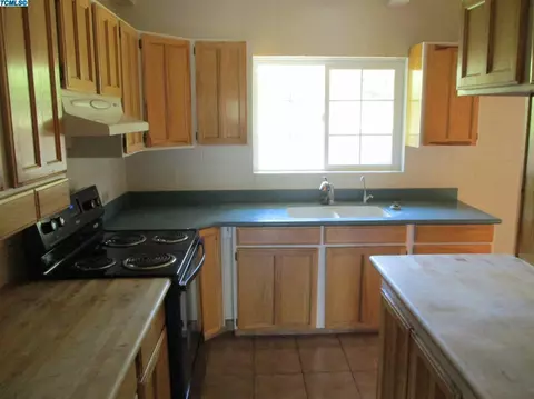 42883 Sierra Dr, Three Rivers, CA 93271 photo 7
