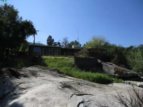 42883 Sierra Dr, Three Rivers, CA 93271 photo 11