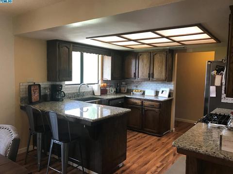 1110 E Rose Ct, Visalia, CA 93292 photo 3