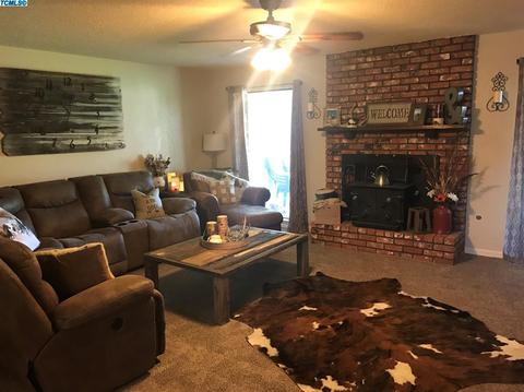 1110 E Rose Ct, Visalia, CA 93292 photo 6