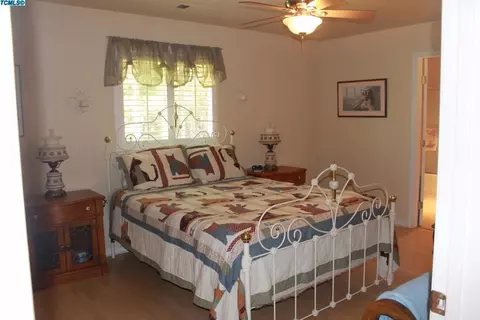 45405 S Fork Dr, Three Rivers, CA 93271 photo 9